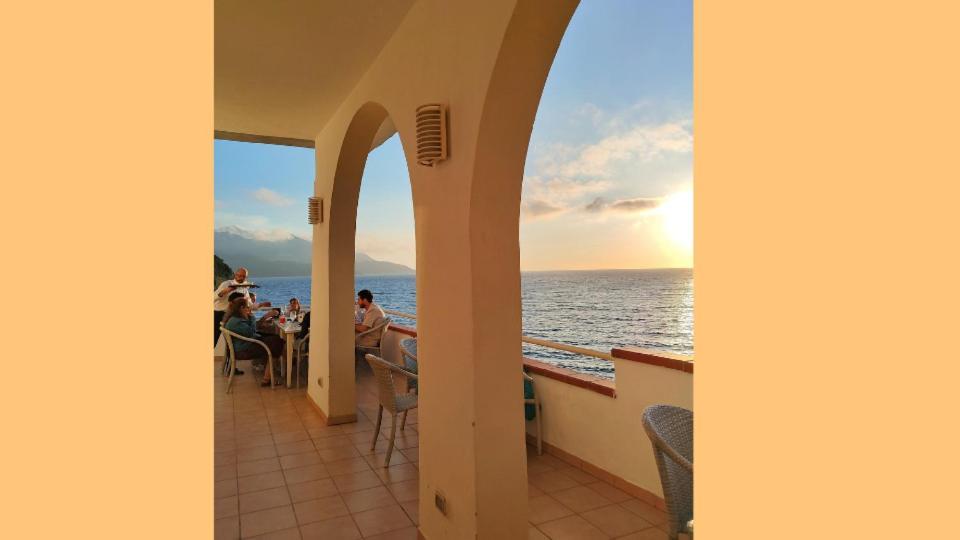 Hotel Scoglio Bianco Portoferraio Exteriör bild
