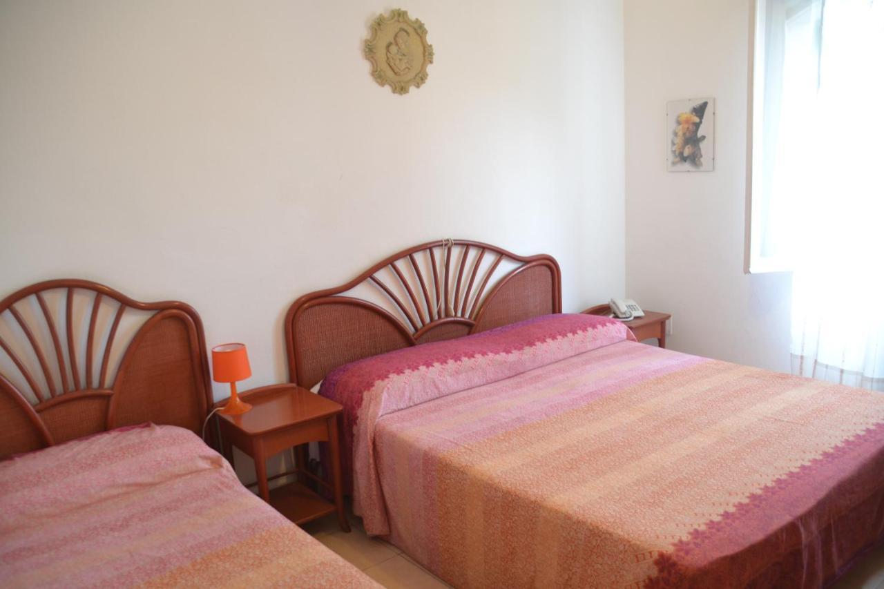 Hotel Scoglio Bianco Portoferraio Exteriör bild