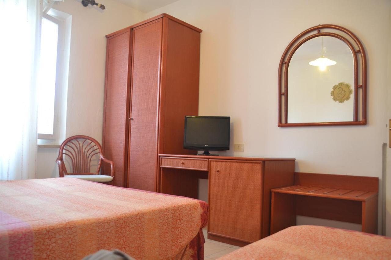 Hotel Scoglio Bianco Portoferraio Exteriör bild