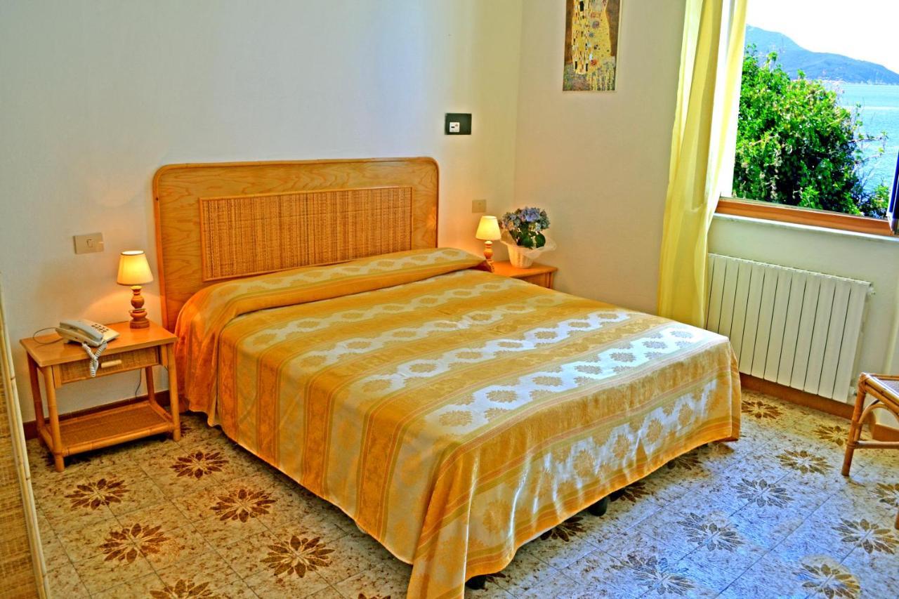 Hotel Scoglio Bianco Portoferraio Exteriör bild